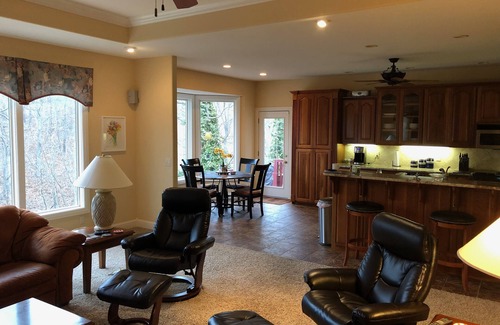 Bella Vista Casa | Waterfront Getaway en Loch Lomond con mucho espacio para toda la familia.