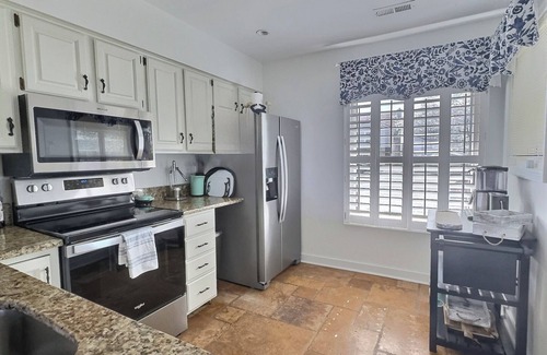 Caine Woods Casa | Waterfront Getaway-walk to beach and local favorites!