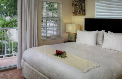 Estate Enighed Complejo | WATERFRONT GRANDE BAY LUXURY RESORT