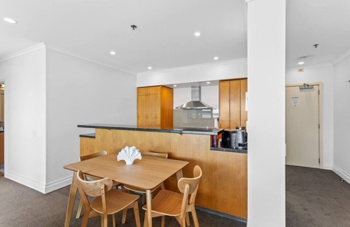 Auckland Central Business District Apartamento | Waterfront Haven: Luxe 2BR