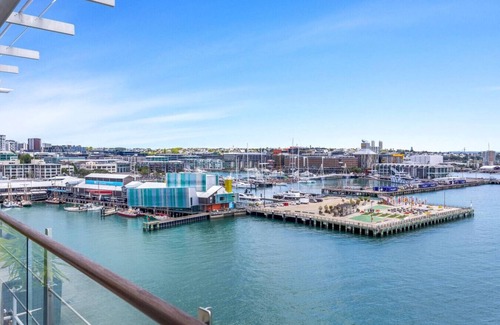 Auckland Central Business District Apartamento | Waterfront Haven: Luxe 2BR