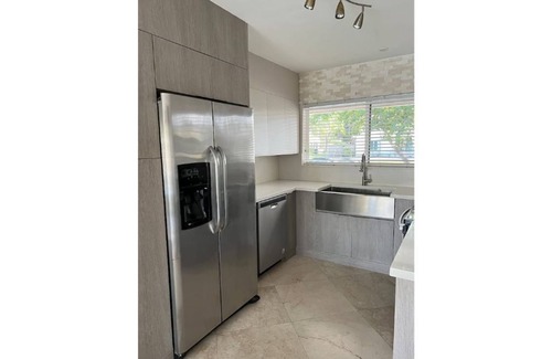 Central Fort Lauderdale Casa | Waterfront Hiden Gem! 9 Minutes from Beach