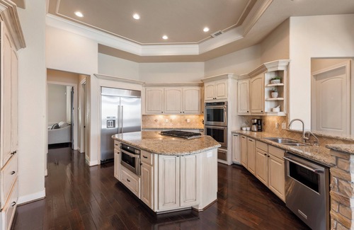 Montgomery Casa | Waterfront home, 6 bedrooms private pool and dock on Lake Conroe