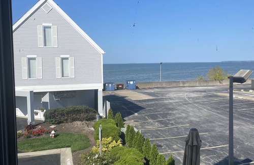 Port Clinton Casa | Waterfront home;heated pool & spa: walk to public beach; food, bars, live music!
