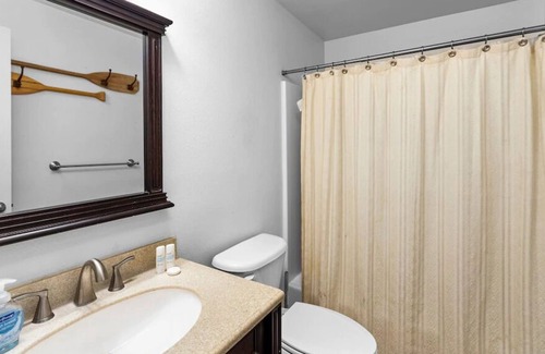 Huntington Casa | Waterfront home In Sam Rayburn. Sleeps 10.