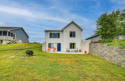 Hamlin County Casa | Waterfront Home in Lake Norden w/Dock & Ramp!