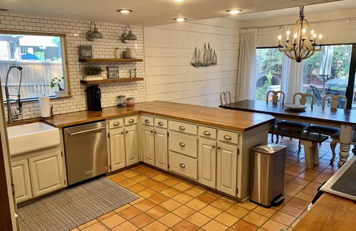 Walden on Lake Conroe Casa | Waterfront Home on Lake Conroe with a private dock and covered boat lift.