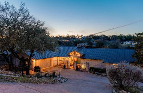 Lakeway Casa | Waterfront Home on Lake Travis
