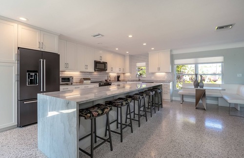 Bradenton Casa | Waterfront Home! Sleeps 8 Heated Pool Spa Boat Dock Chef Kitchen Small dogs OK