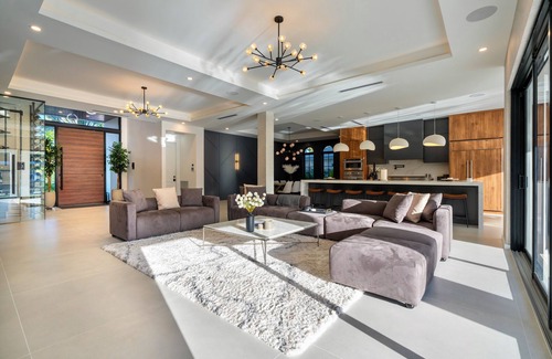 Seven Isles Casa | Waterfront Home just steps away from Las Olas Blvd. and Las Olas Beach!
