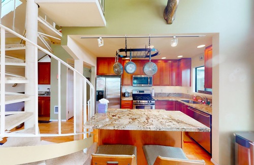 Lincoln City Casa | Waterfront home with hot tub, balconies, grill, & woodstove - dog-friendly