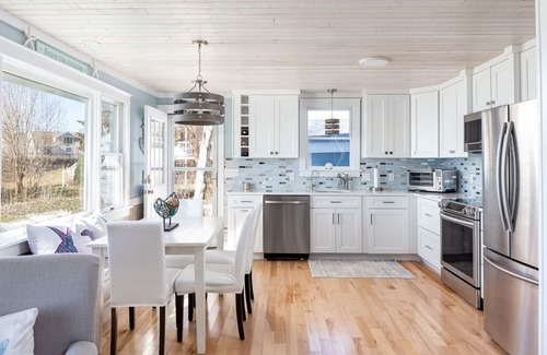 Charlestown Cabaña | Waterfront home with private dock, kayaks & paddleboard!!