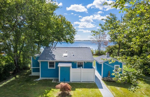 Charlestown Cabaña | Waterfront home with private dock, kayaks & paddleboard!!