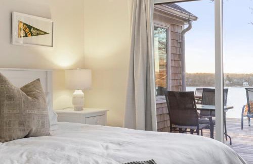 Oak Bluffs Casa | Waterfront Home with Guest Cottage