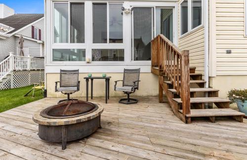 West Ocean City Casa | Waterfront Home with OC Skyline Views