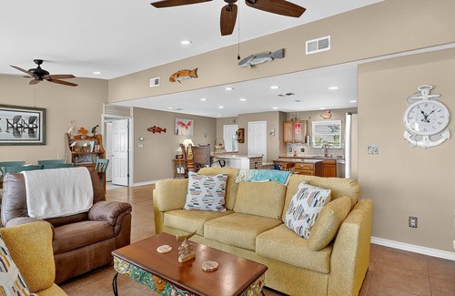Rockport Casa | Waterfront Home with Pool, Cabana & Boat Slip