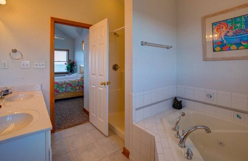 Brigands' Bay Casa | Waterfront home with private hot tub, sound access & fast WiFi - 2 dogs OK