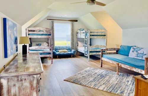 Fishing Creek Casa | Waterfront Hoopers Island Light House Point Vacation Rental Sunsets pet friendly