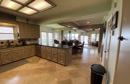 April Sound Casa | Casa frente al mar en el lago Conroe en abril Sound on the Marina