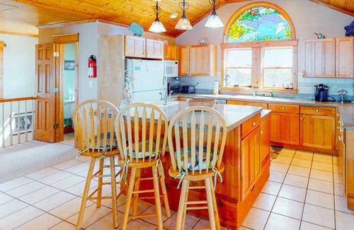 Frisco Casa | Waterfront House w/ Private Hot Tub - Ocean Views, WiFi, AC, Gas Fireplace, W/D
