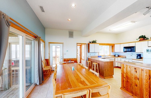 Brigands' Bay Casa | Waterfront House w/ Sound View, Shared Pool, Private W/D, Private Hot Tub