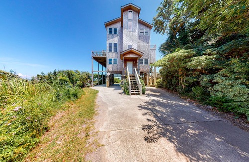 Brigands' Bay Casa | Waterfront House w/ Sound View, Shared Pool, Private W/D, Private Hot Tub