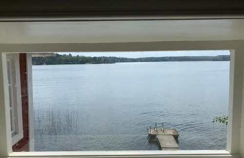 Bromma Casa | Waterfront house with jacuzzi & jetty in Stockholm