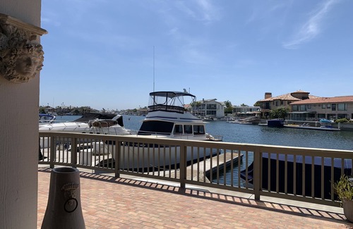 Huntington Harbour Casa | Waterfront in Huntington Harbor!! Water enthusiasts dream vacation home.