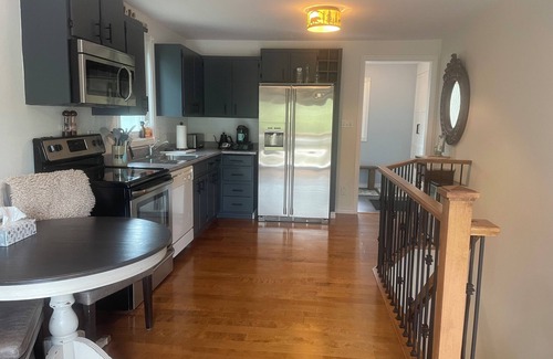 Wasaga Beach Casa | Waterfront in Wasaga Beach (on the Nottawasaga River) perfect for any season!