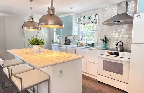 South Yarmouth Casa | Frente al mar con kayaks y SUP * MASCOTAS * Tina caliente * Chimenea * BREVES ESTANCIAS BIENVENIDOS