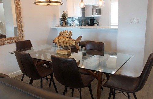 Key Allegro Condominio | Waterfront Key Allegro Condo