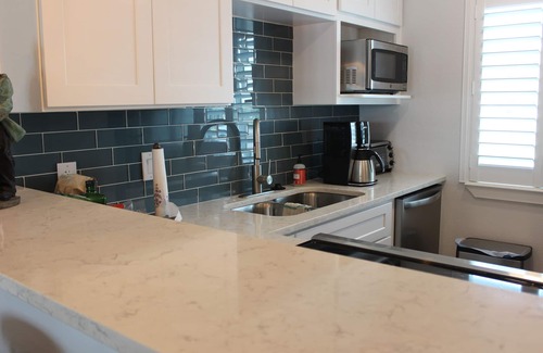 Key Allegro Condominio | Waterfront Key Allegro Condo
