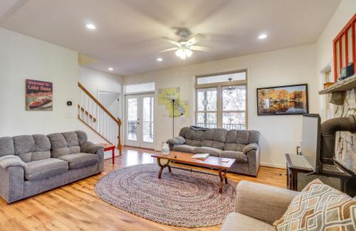 Windwood Coves Casa | Waterfront Lake Anna Home Kayaks and Private Dock