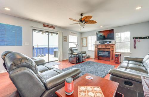 Burnet Casa | Waterfront Lake Buchanan Cottage with Kayaks!