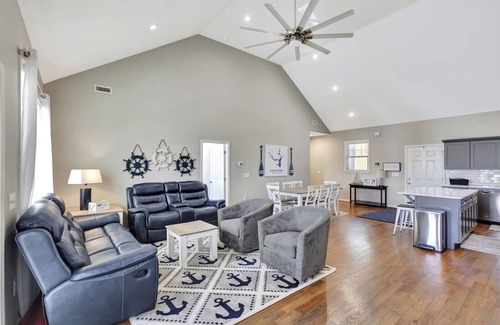 Townville Casa | Waterfront Lake Hartwell home with dock in place! 30 min to Clemson