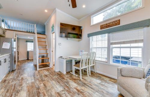Sherrills Ford Casa | Waterfront Lake Norman Cabin with Screened Porch!