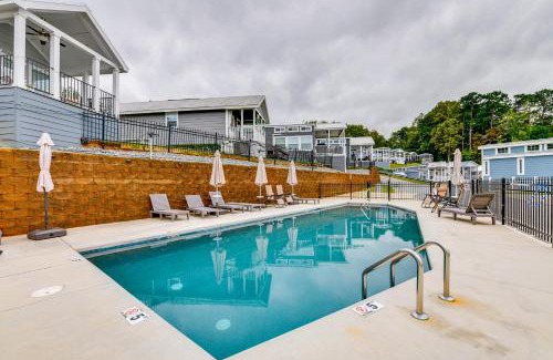 Sherrills Ford Casa | Waterfront Lake Norman Cabin with Screened Porch!