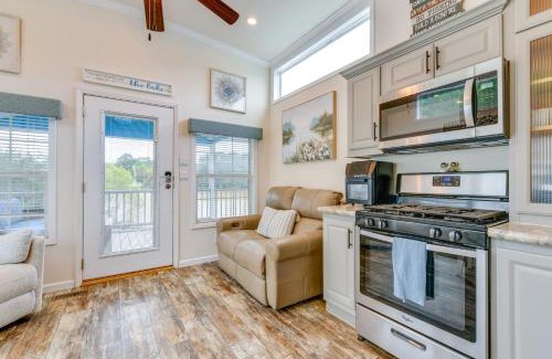 Sherrills Ford Casa | Waterfront Lake Norman Cabin with Screened Porch!