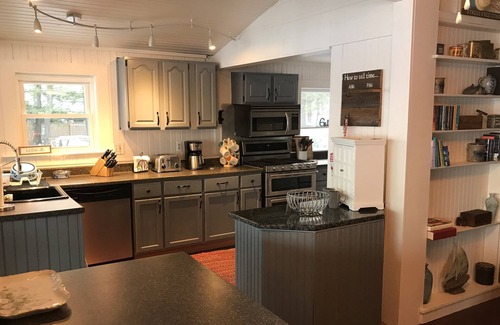 Laconia Casa | Waterfront Lake Winnisquam House, Guest House & Barn Game Rm, Sleeps 16 w/ Beach
