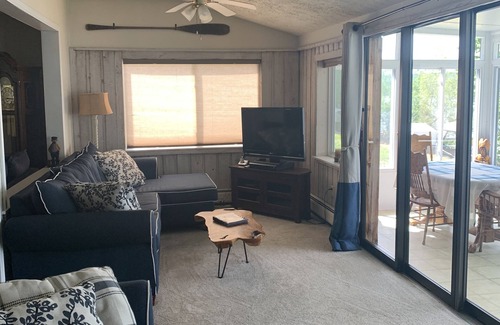 Coventry Lake Casa | Waterfront Lakehouse with spectacular view!