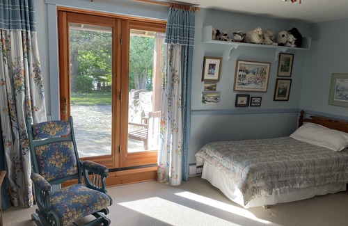 Howe Island Cabina | Waterfront Large Family Home 1000 islands