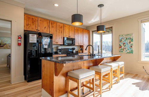 Waterfront Greens Casa | Waterfront Links- Lakefront / Golf Area Home w / Piscina cubierta privada