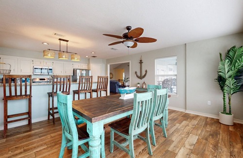 Key Allegro Casa | Waterfront Living at Its Best | Cabana, Private Dock, Hot tub and Pool