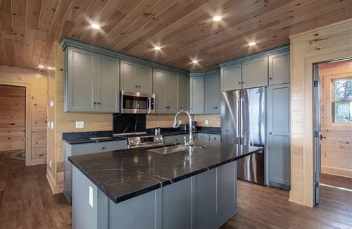 Clayton Casa | Waterfront living - St Lawrence River view.