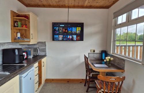 Fenagh Chalet De Esquí | Waterfront Lodges - North Cabin