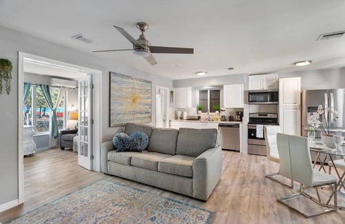 Downtown Fort Lauderdale Casa | Waterfront Luxe Stay: 2 Homes in 1 Near Las Olas