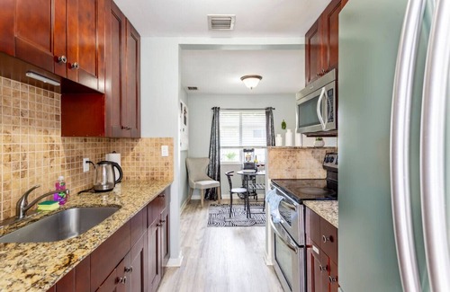 Downtown Fort Lauderdale Casa | Waterfront Luxe Stay: 2 Homes in 1 Near Las Olas