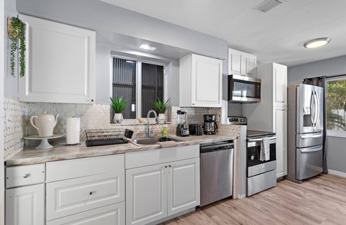 Downtown Fort Lauderdale Casa | Waterfront Luxe Stay: 2 Homes in 1 Near Las Olas