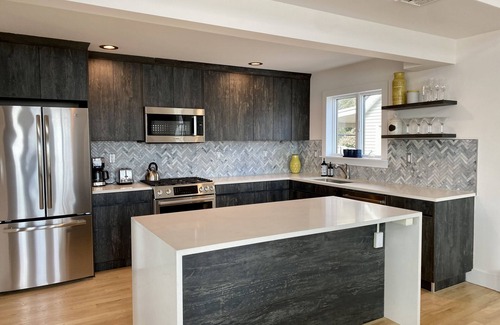 Town of Orangetown Casa | Waterfront Luxury in Town