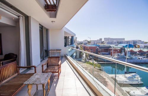Victoria and Alfred Waterfront Apartamento | Waterfront Marina 2 Bedroom Yacht View